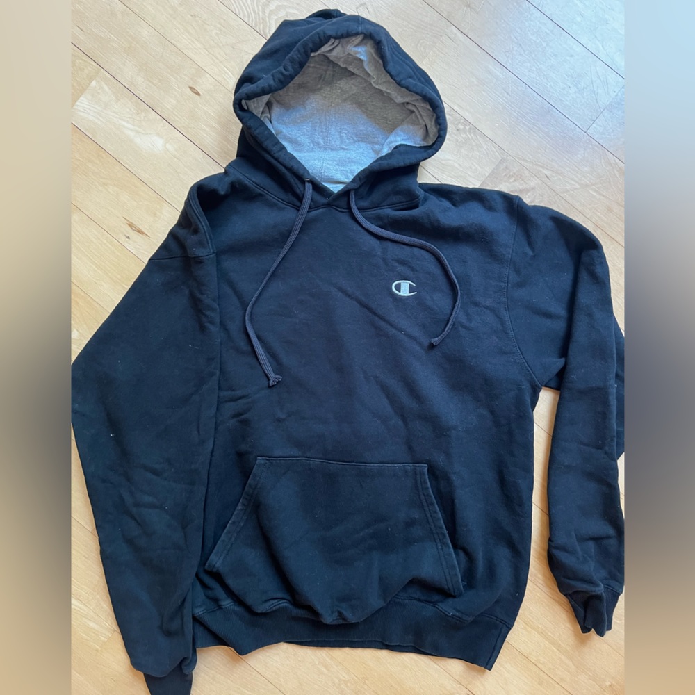 Champion hoodie. Size M, Black